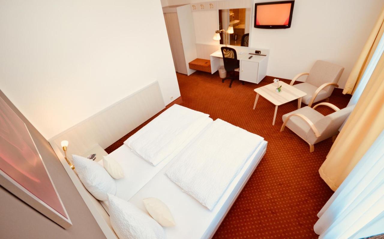 Cityhotel อูลเซิน ภายนอก รูปภาพ